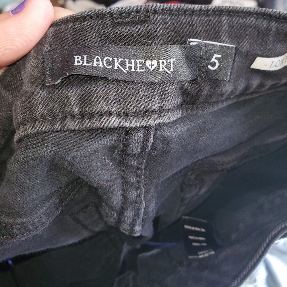 Hot Topic Blackheart Low Rise Rivet Short - Picture 5 of 6